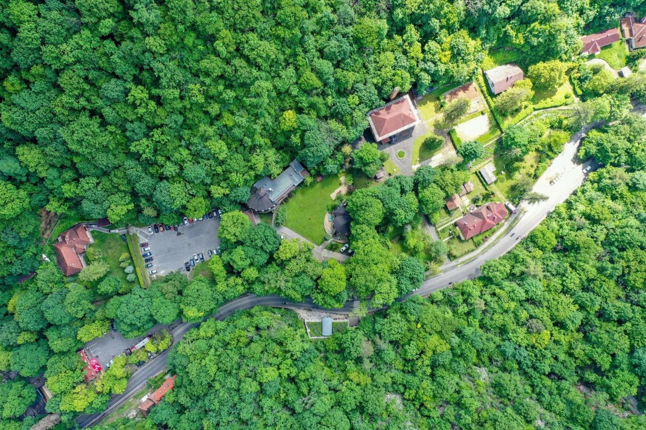 Erdővarázs Panzió Lillafüred Exterior foto